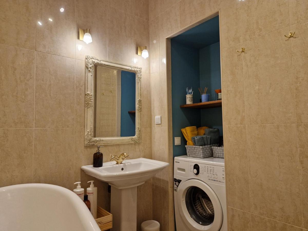 Lovely Apartment In Tallinn Old Town Eksteriør bilde